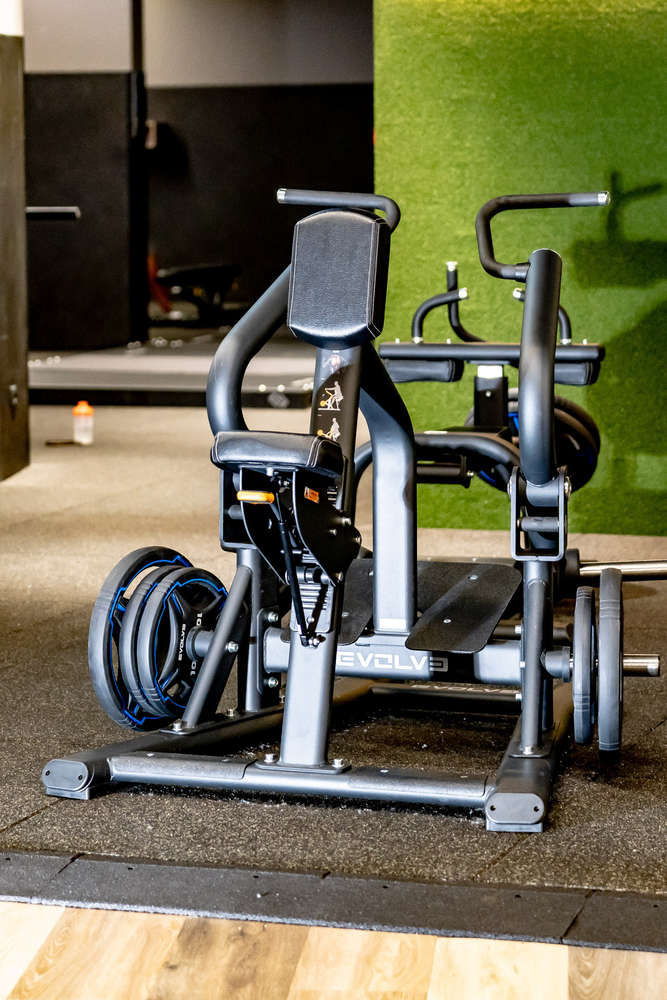 ev pl ul 050 evolve ultra series plate loaded row 1 ml.jpg ev pl ul 050 evolve ultra series plate loaded row 1 ml.jpg